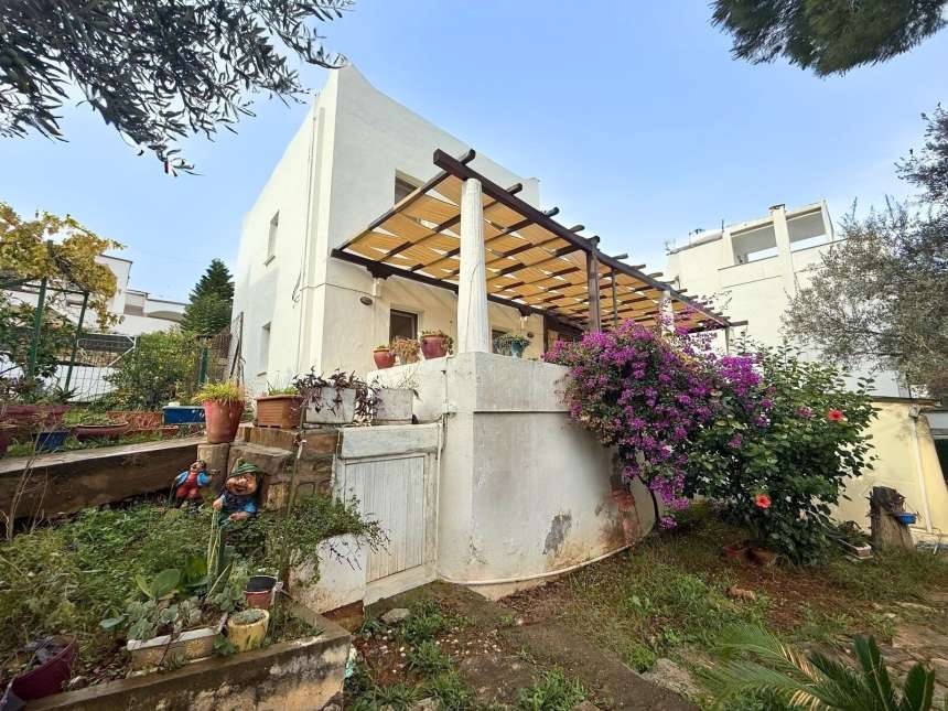 Detached Sea View Villa & Outhouse For Sale In Bodrum - Large covered terrace