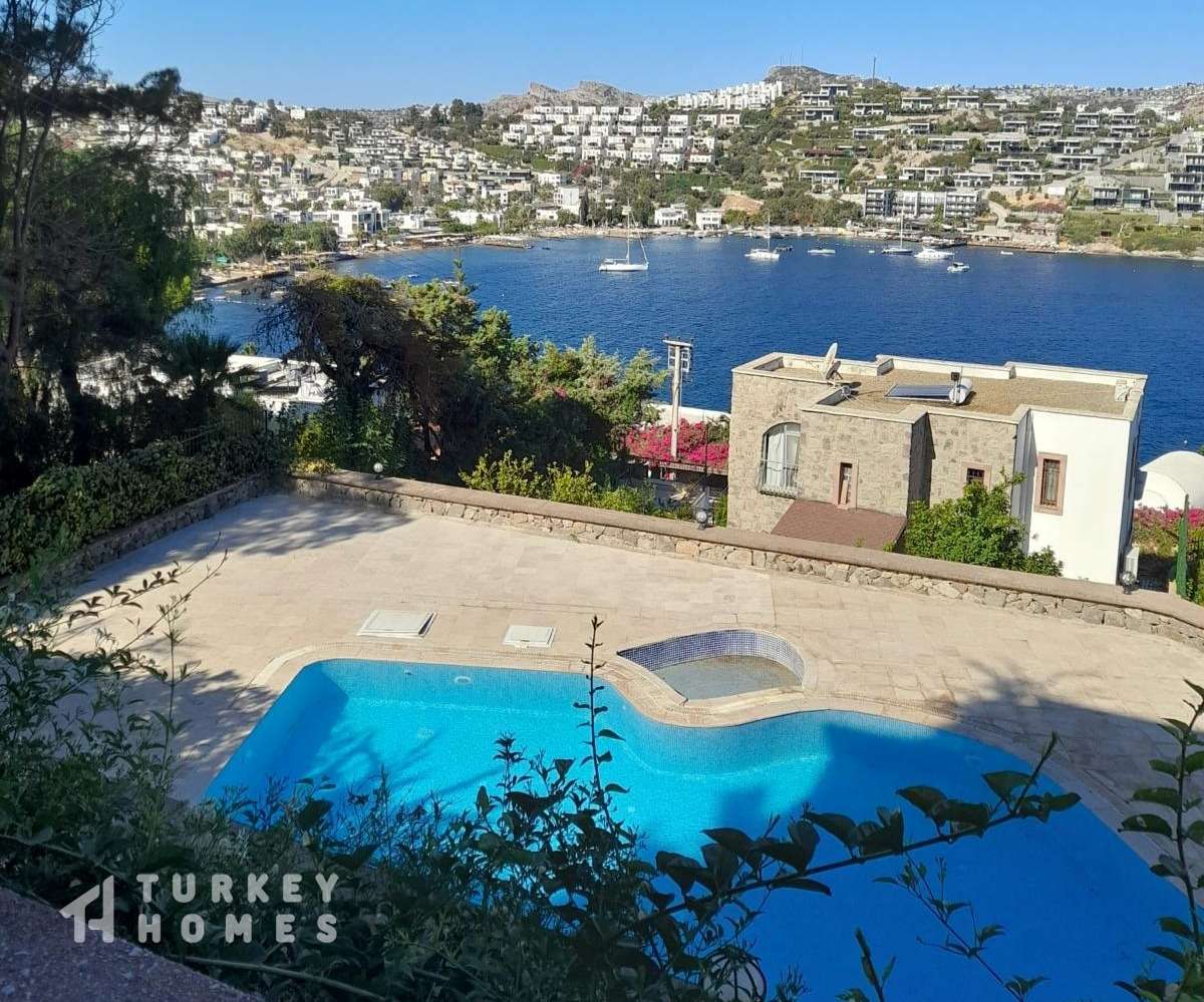 Sea View Apartment In Bodrum For Sale - Beautiful sea and bay views from the apartment