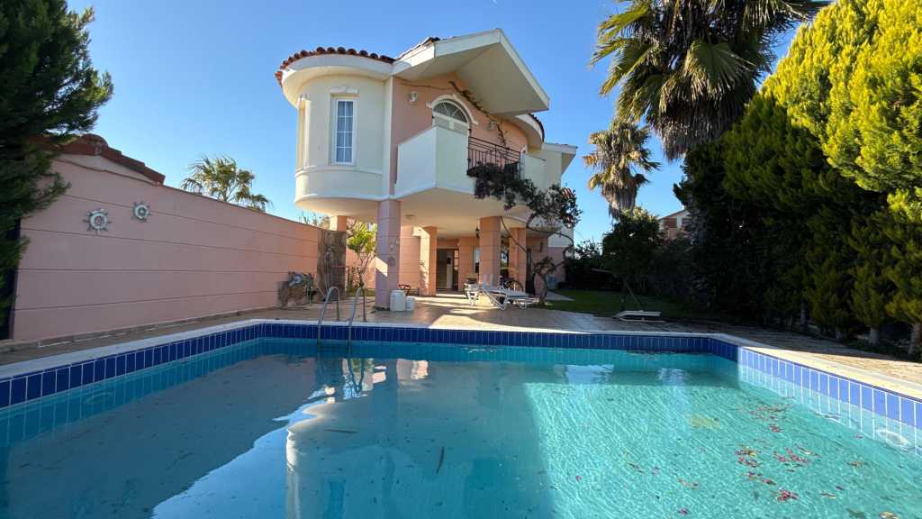 Antalya Four-Bedroom Villa - Belek