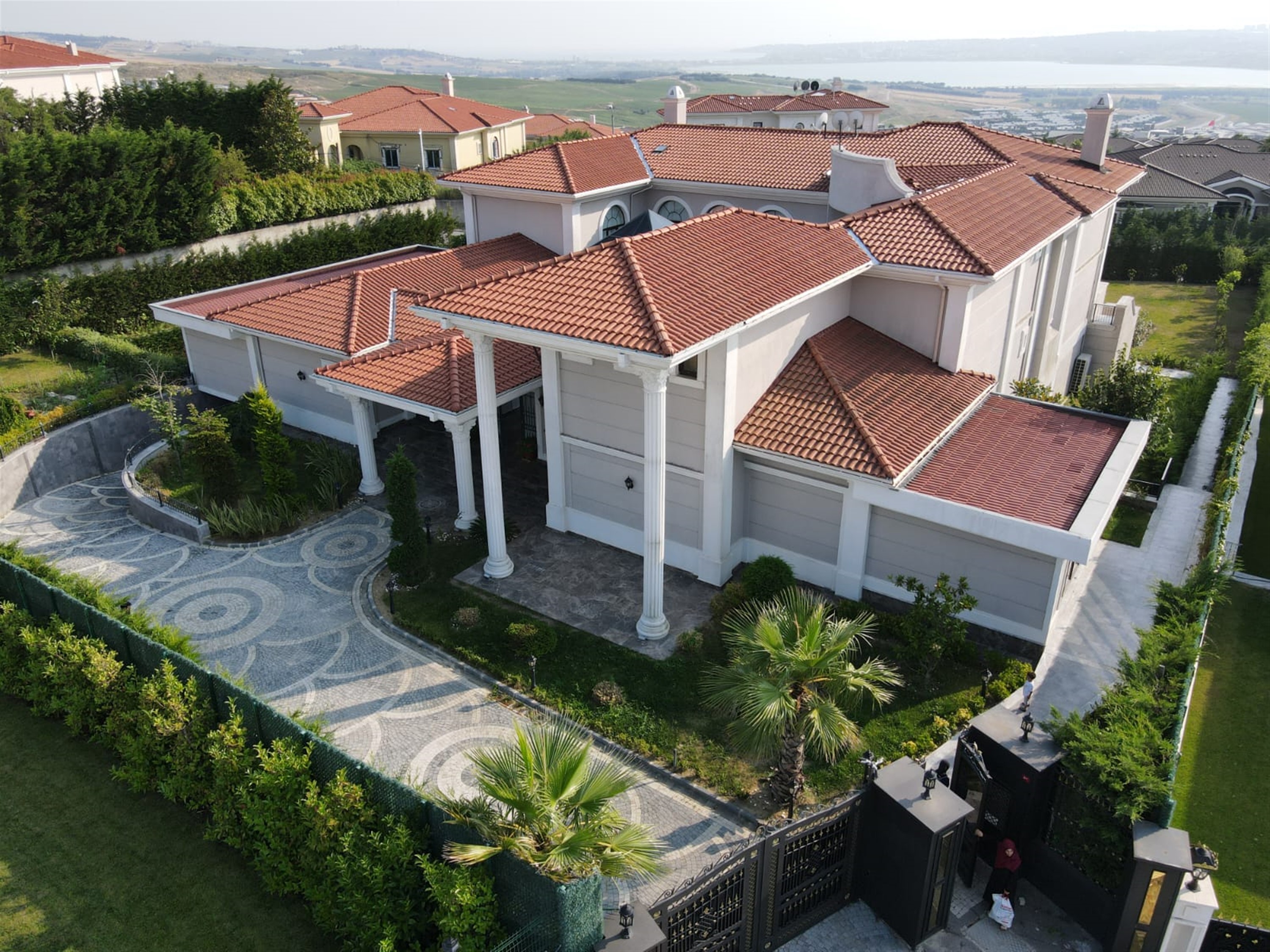Sensational Istanbul Property For Sale In Buyukcekmece - Amazing sea views