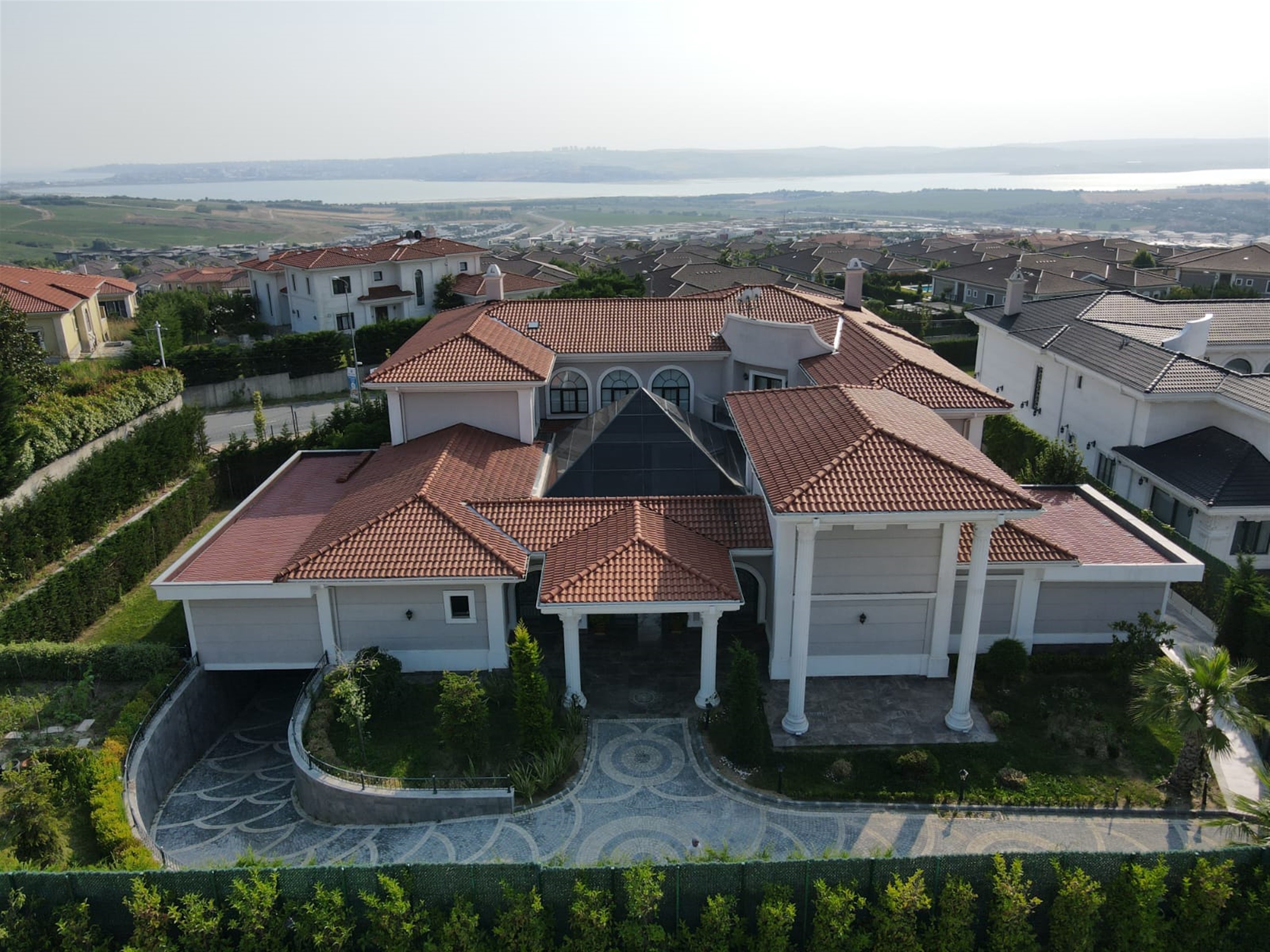 Sensational Istanbul Property For Sale In Buyukcekmece - Main view of the prestigious mansion