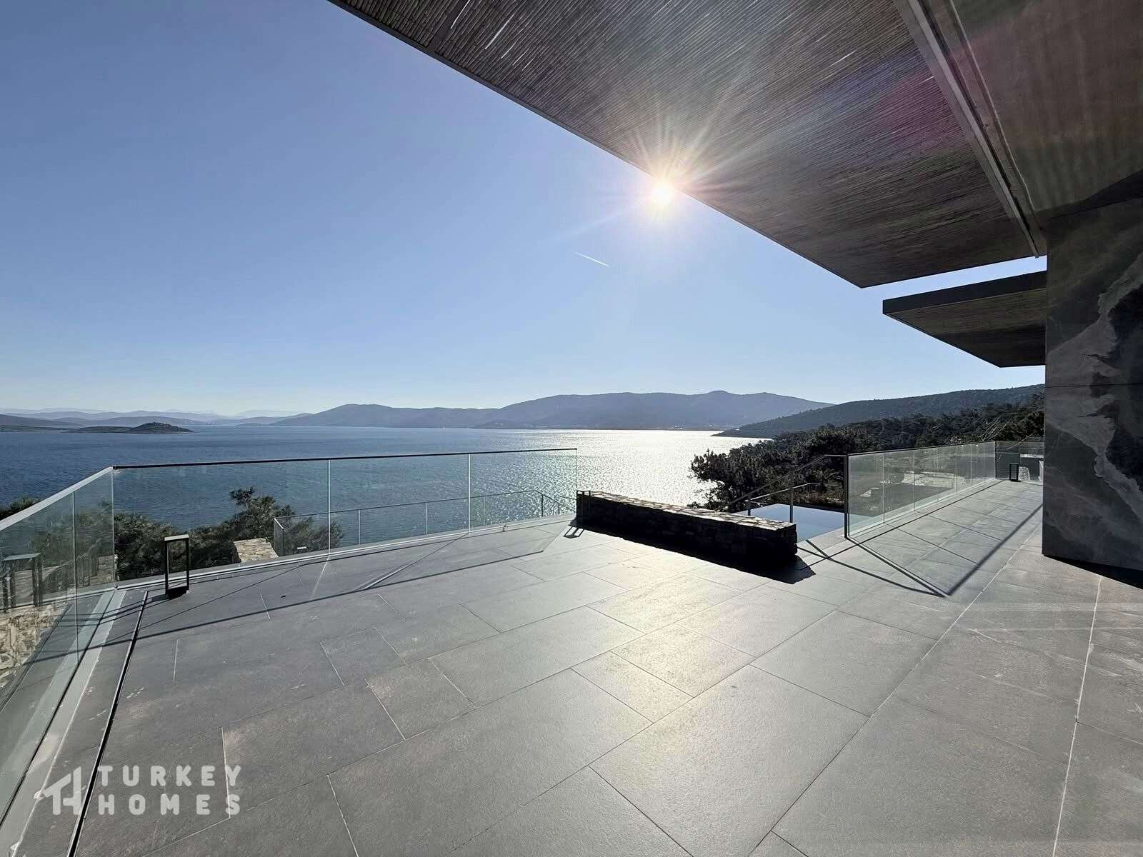 Sensational Seafront Villa In Bodrum For Sale - Infinity pool with full sea views