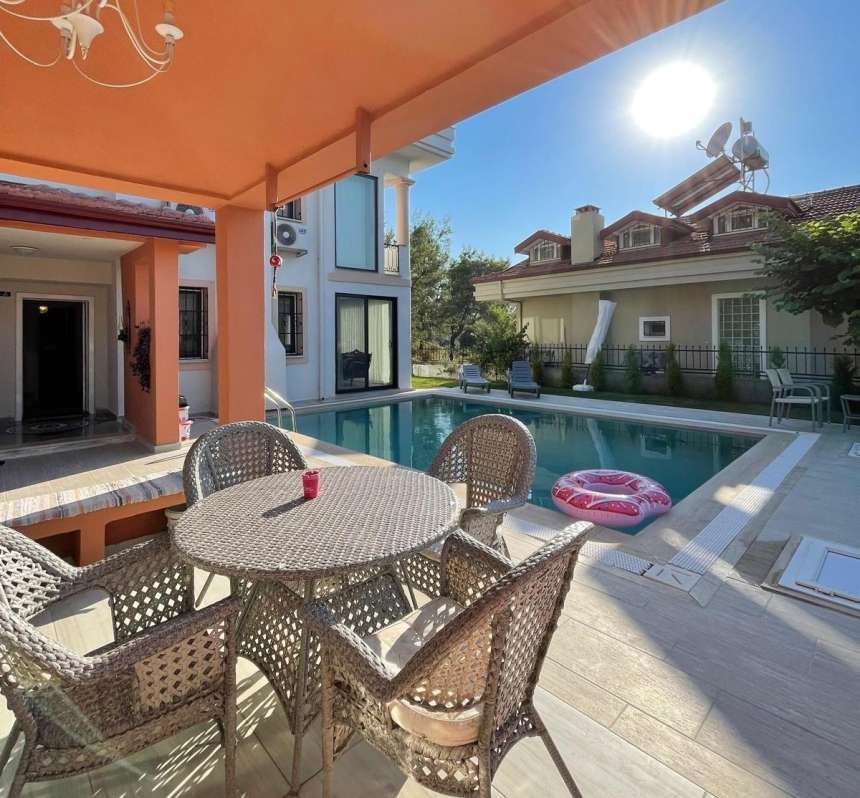 Luxury Detached Villa For Sale Near Calis - Pergola for alfresco dining poolside