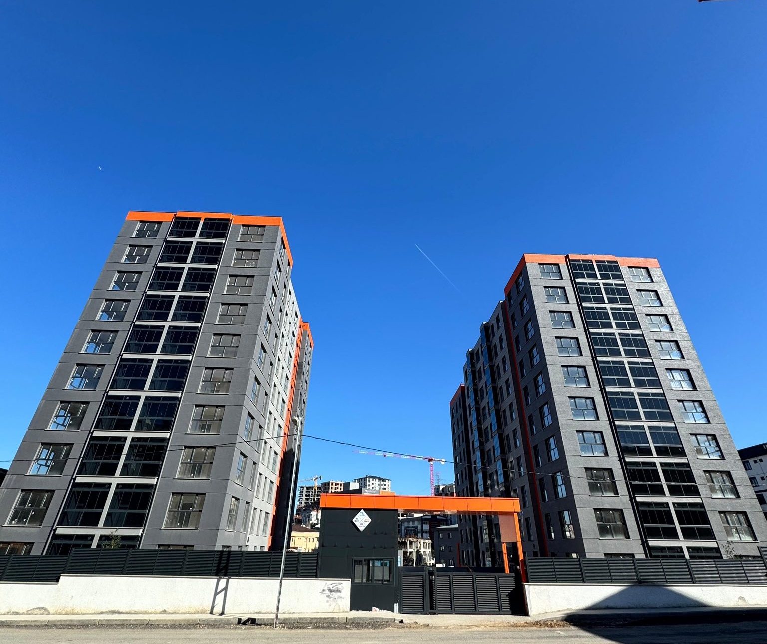 Brand New Istanbul Asian Apartment For Sale - Street view towards the complex