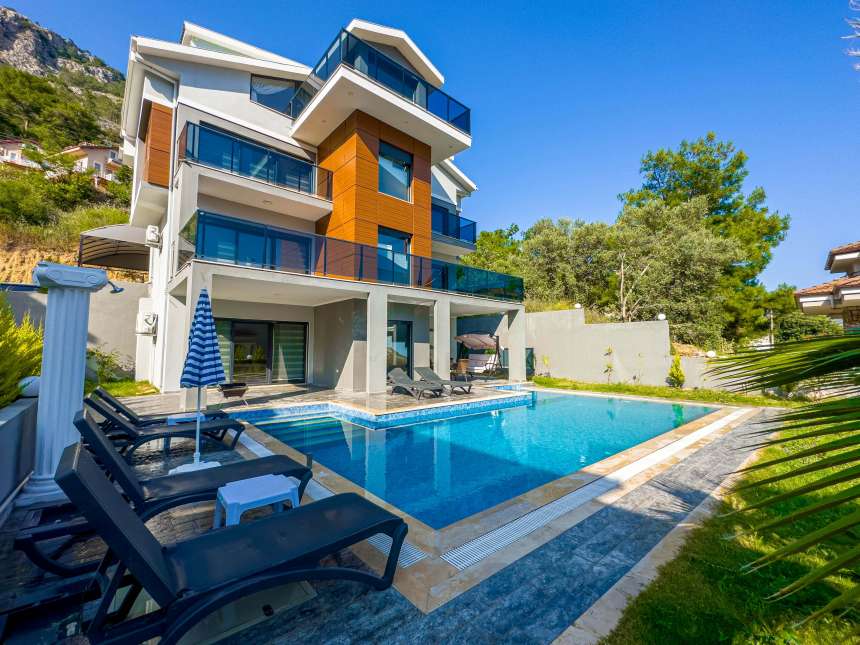 Prestigious Fethiye Villa For Sale In Gocek - Gorgeous sun terraces
