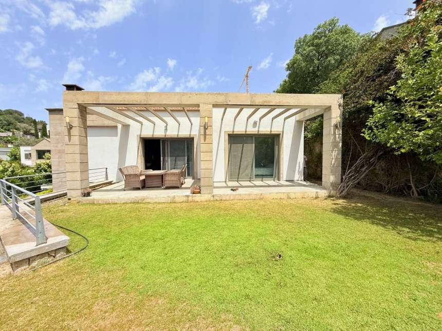 Flawless Property For Sale In Yalikavak - Garden and terrace
