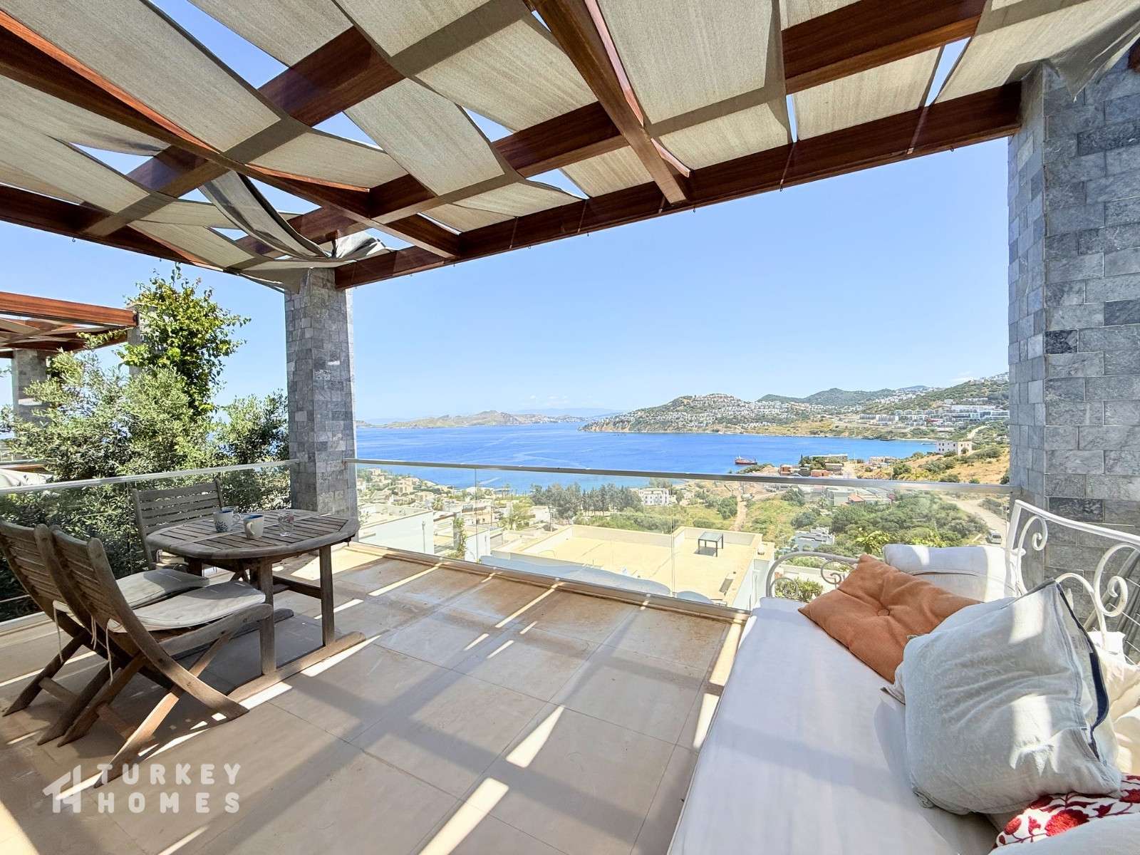 Apartment With Sea-Views For Sale In Gumusluk, Bodrum - Stunning sea and nature views