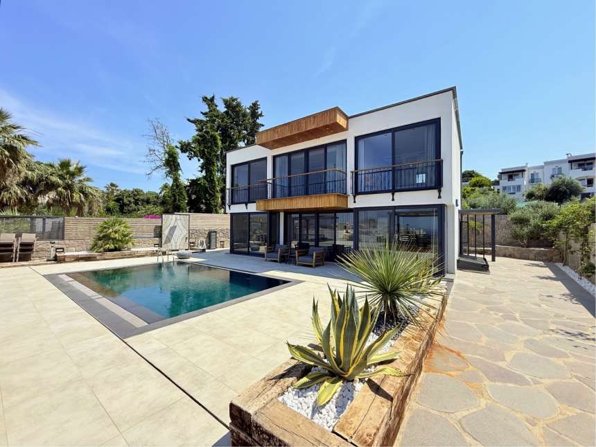 Brand New Sea View Villa For Sale In Yalikavak, Bodrum - A prestigious villa and private pool