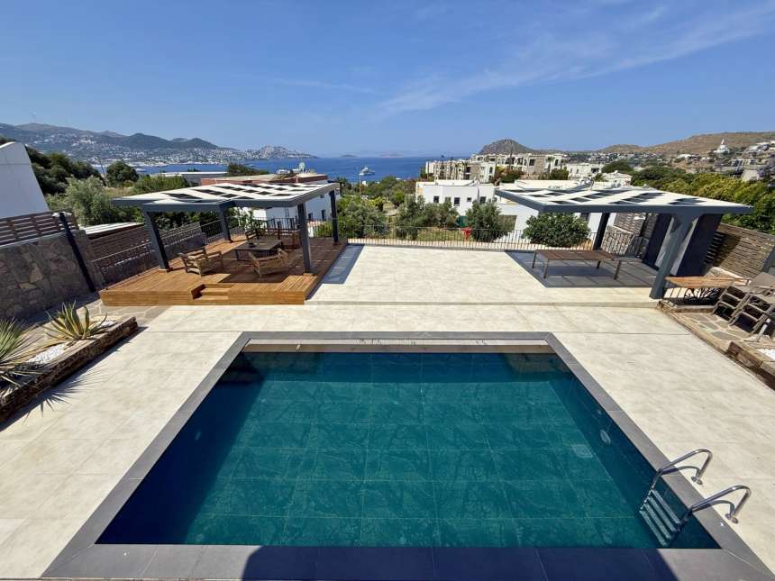 Brand New Sea View Villa For Sale In Yalikavak, Bodrum - Beautiful private swimming pool