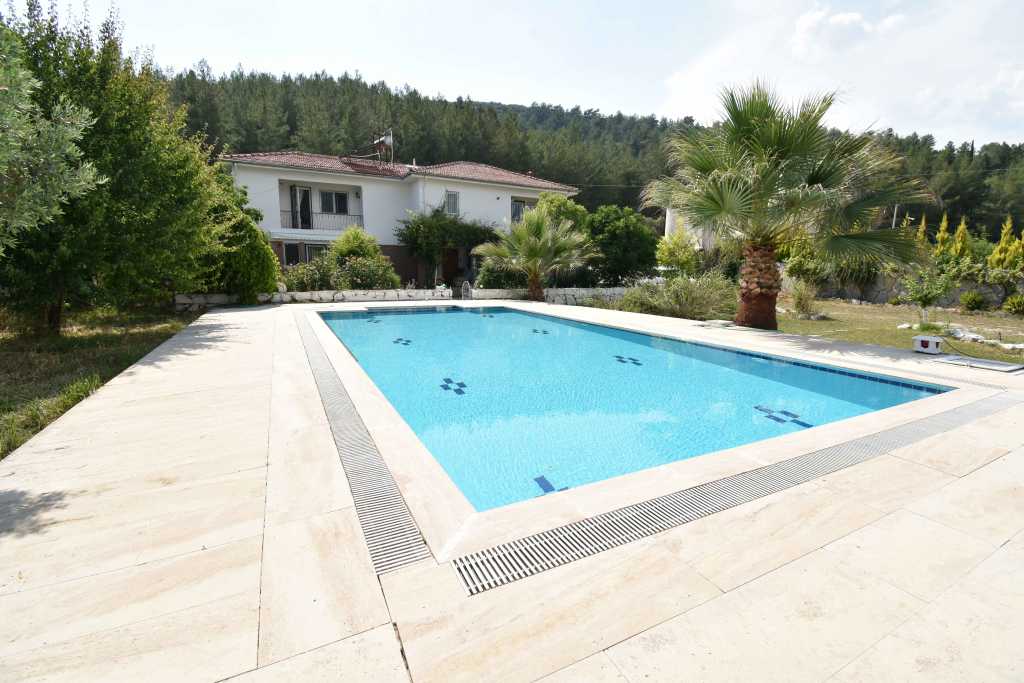 Detached Villa In Uzumlu, Fethiye For Sale - A lovely villa on a huge private plot