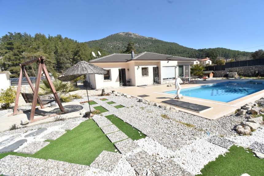 Luxury Bespoke Bungalow For Sale In Uzumlu - Beautiful bungalow with a huge private plot