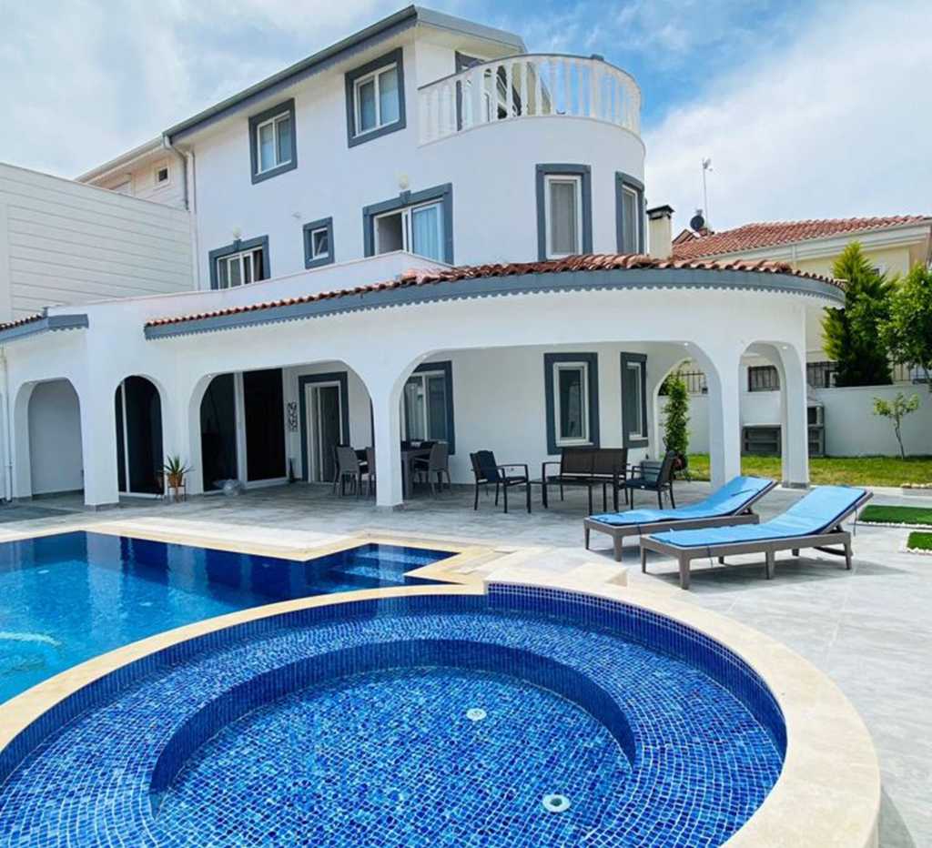 Antalya 3-Bedroom Villa - Belek