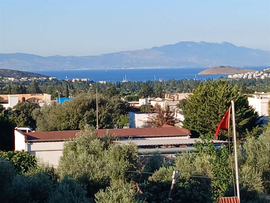 A Beautiful Sea-View Apartment For Sale - Fantastic sea and nature views