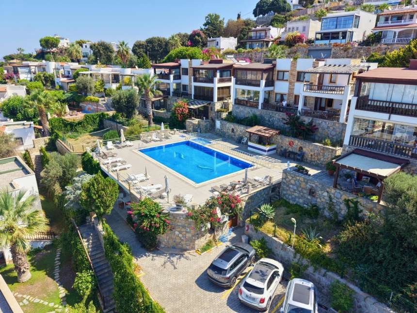 Key-Ready Sea View Bodrum Apartment For Sale In Gumusluk - Part of a beautiful complex
