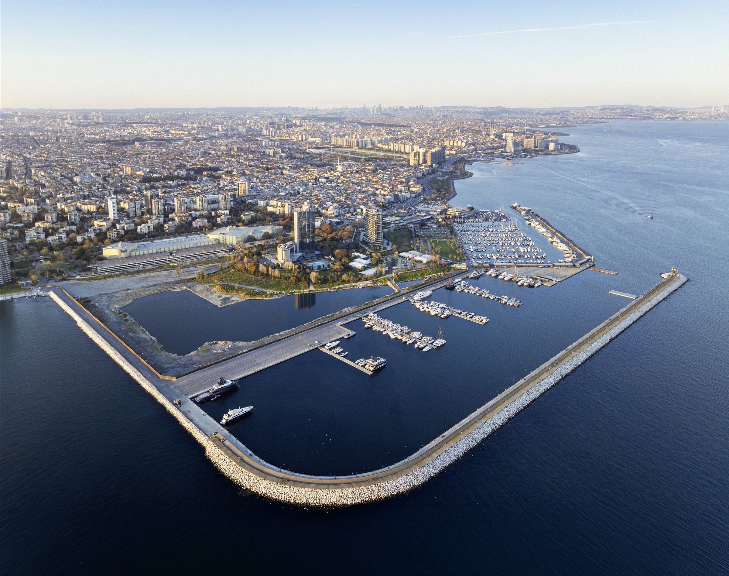 Sea Front Apartments In Istanbul For Sale - Investment properties