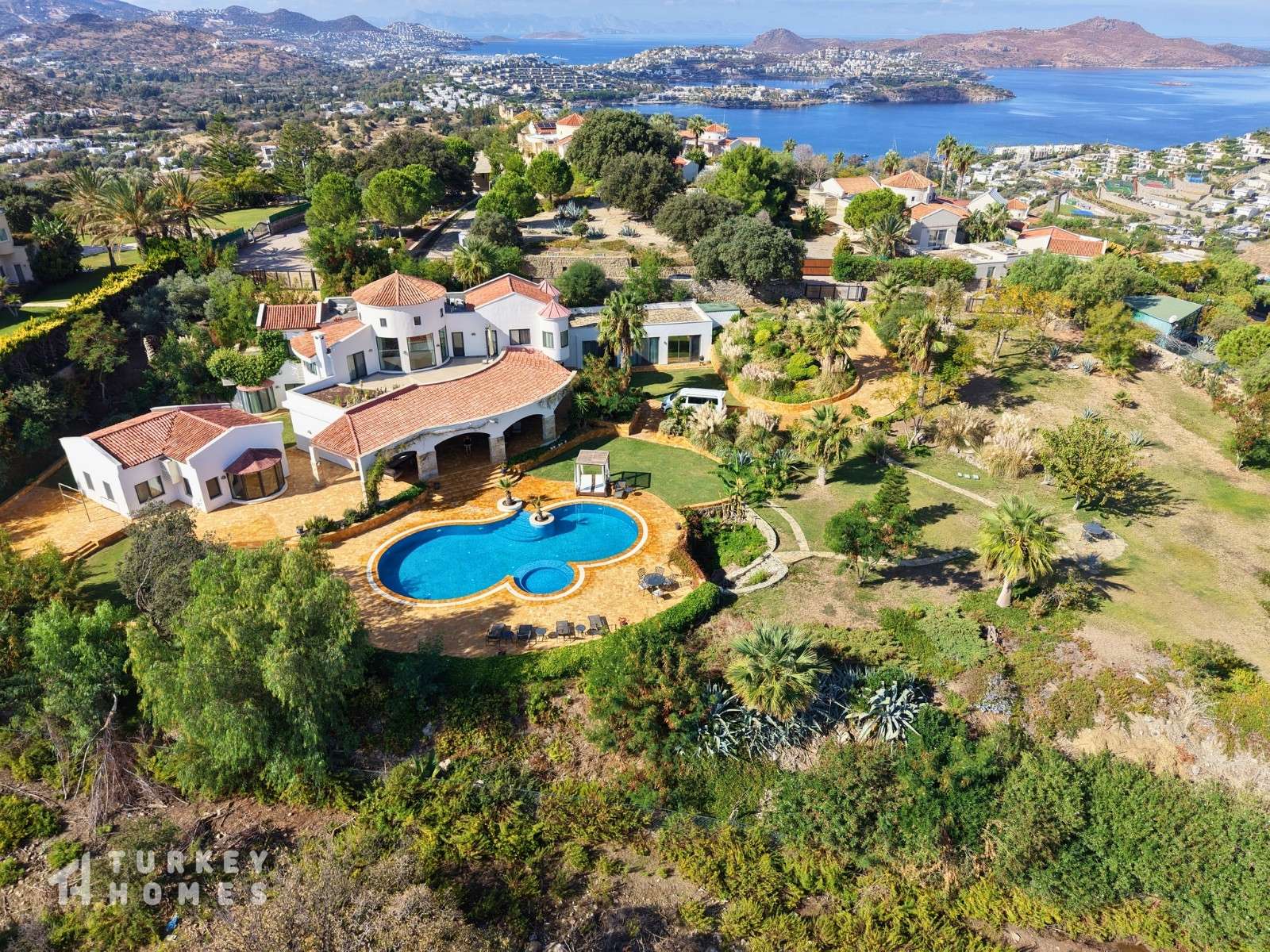 Inspiring Bodrum Mansion For Sale In Yalikavak - A sea view mansion with a pool
