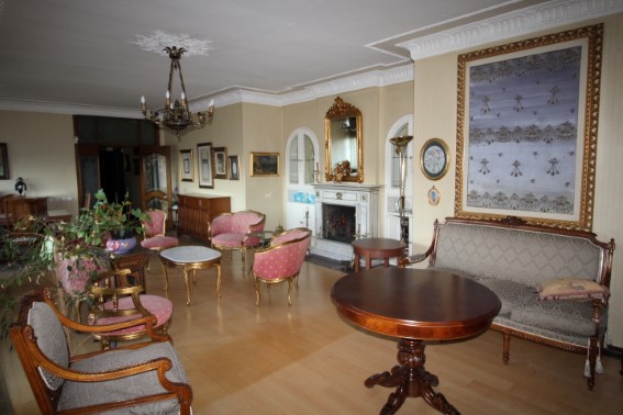 	 Prestigious Bosphorus View Apartments For Sale in Yenikoy, Istanbul - Lounge/diner