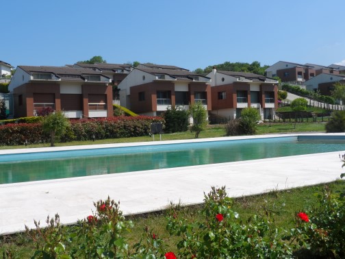 	 Brand New Istanbul Villa For Sale With Bosphorus Sea View - Exterior and pool