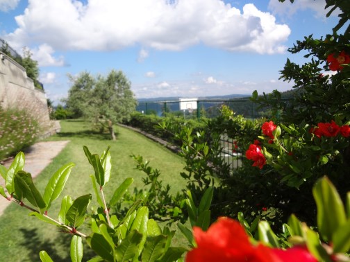 Four Bedroom Garden Duplex Villa For Sale in Tarabya, Istanbul - Beuautifulyl landscaped gardens