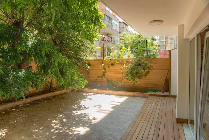	 Sisli Renovated Garden Apartment, Istanbul - Private garden