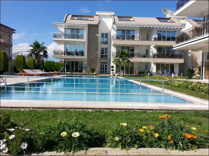 Real Estate Sales Surge in Turkey in First Half of 2025